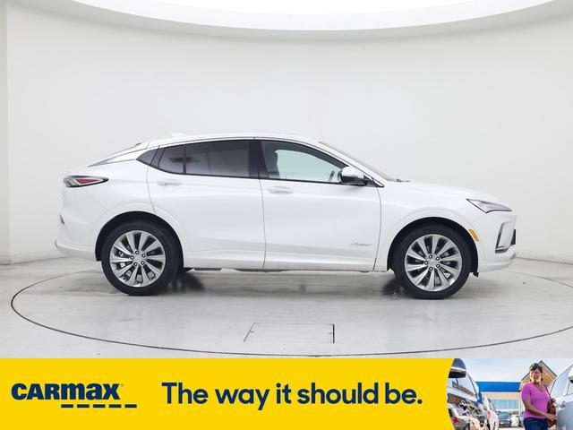 Photo of 2024 White Buick Envista