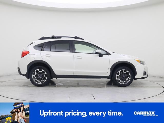 Photo of 2016 White Subaru Crosstrek