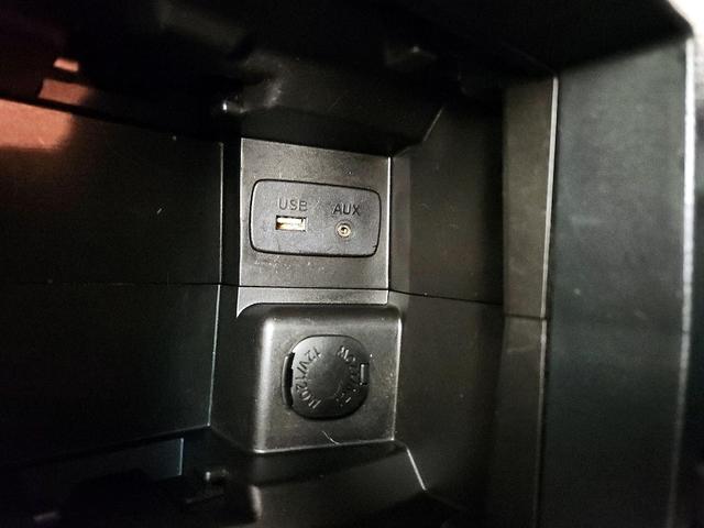 Photo of 2016 White Subaru Crosstrek