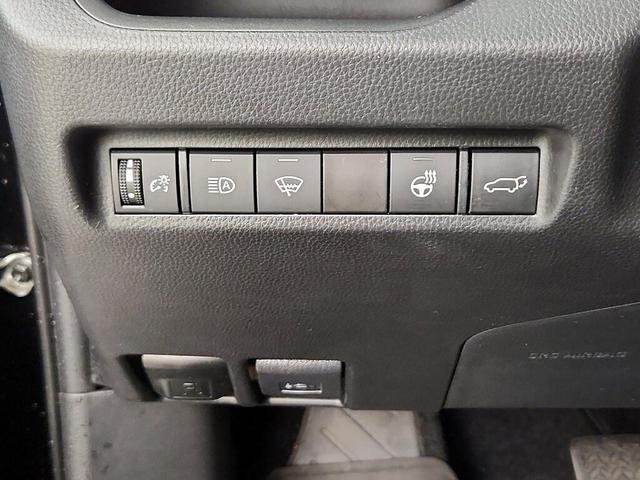 Photo of 2021 Black Toyota RAV4