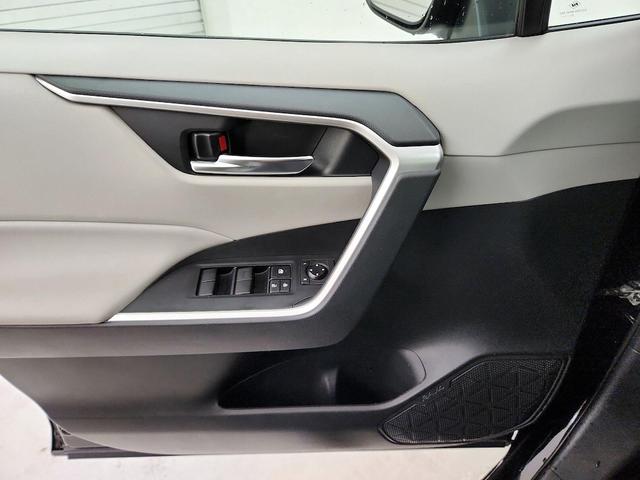 Photo of 2021 Black Toyota RAV4