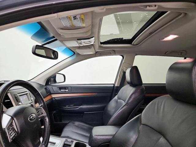 Photo of 2014 Blue Subaru Outback