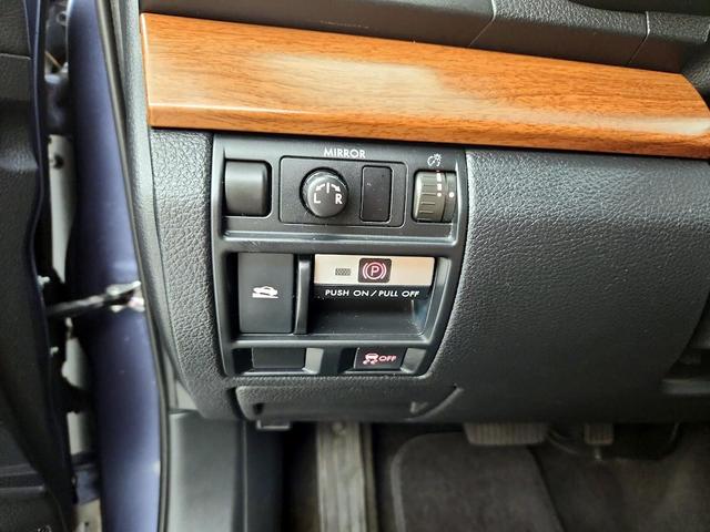 Photo of 2014 Blue Subaru Outback
