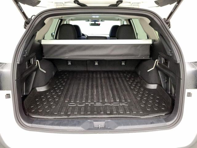 Photo of 2023 White Subaru Outback
