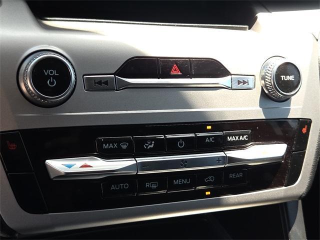 Photo of 2022 Agate Black Metallic Ford Explorer