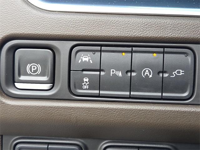 Photo of 2021 Summit White GMC Yukon XL