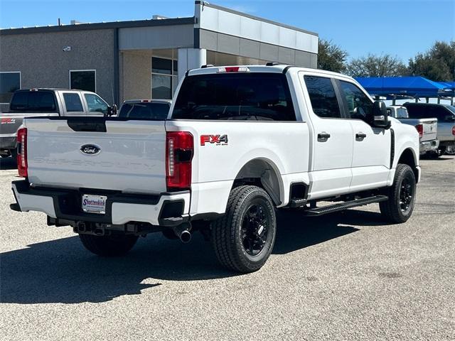 Photo of 2025 Oxford White Ford F-250