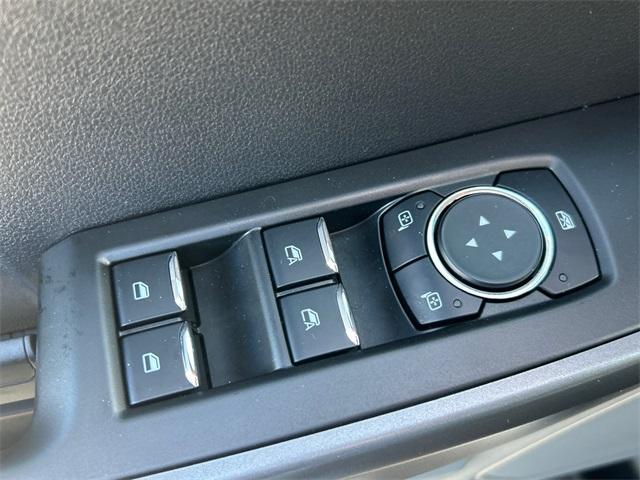 Photo of 2025 Oxford White Ford F-250
