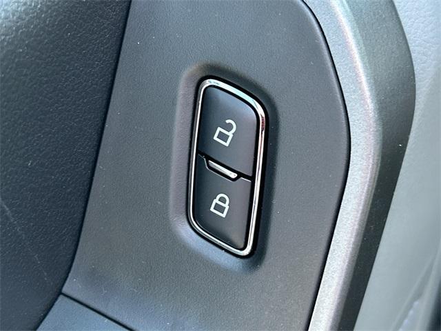 Photo of 2025 Oxford White Ford F-250