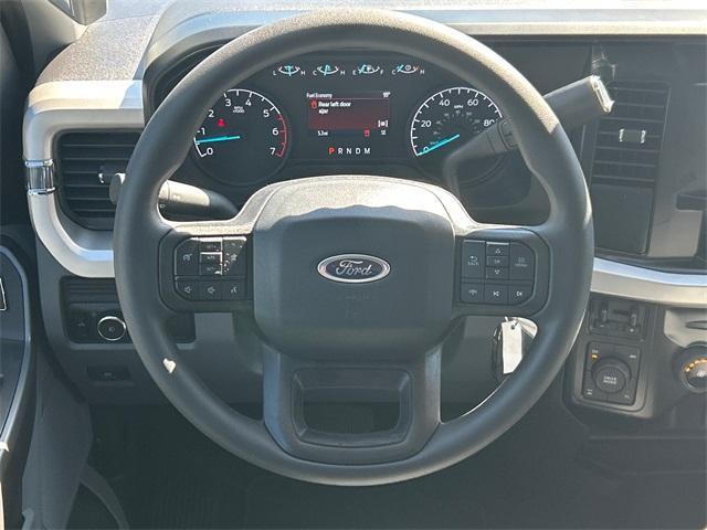 Photo of 2025 Oxford White Ford F-250