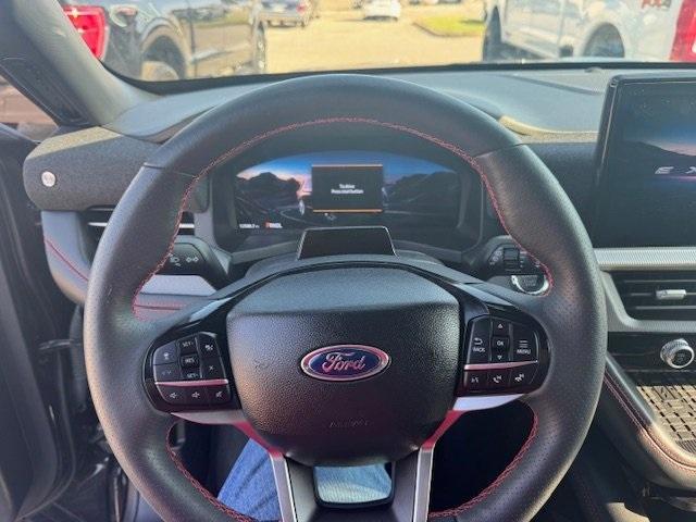 Photo of 2025 Black Metallic Ford Explorer