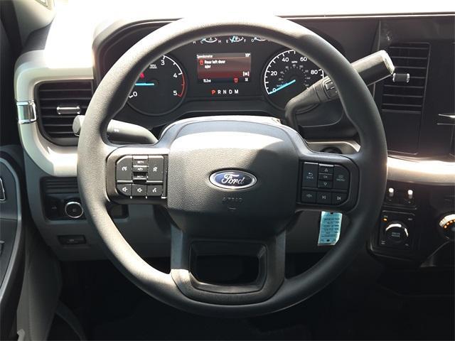 Photo of 2025 Oxford White Ford F-350