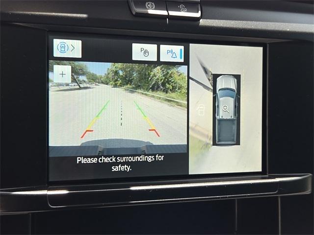 Photo of 2025 Oxford White Ford F-350