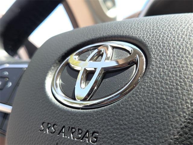 Photo of 2020 Blizzard Pearl Toyota Highlander