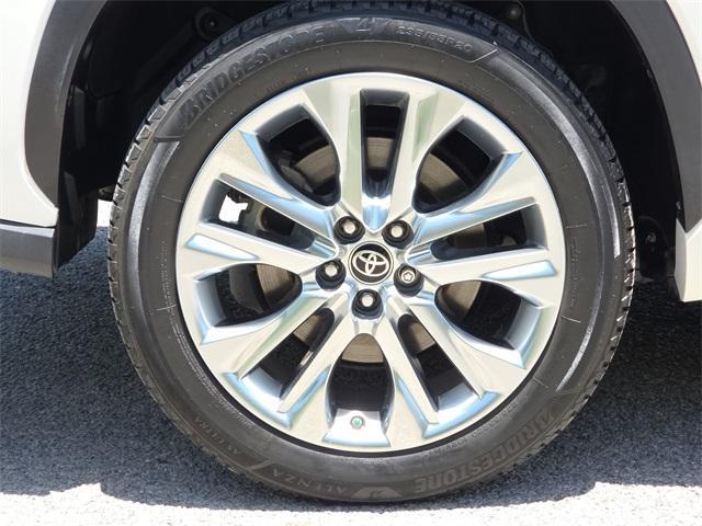 Photo of 2020 Blizzard Pearl Toyota Highlander