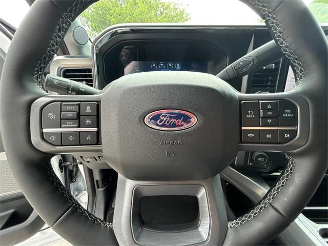 Photo of 2025 Oxford White Ford F-350