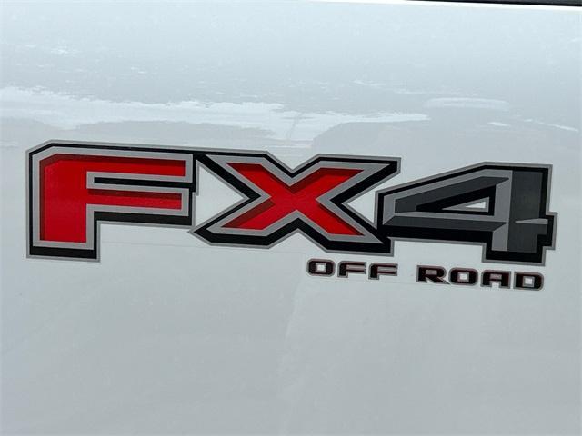 Photo of 2025 Oxford White Ford F-350