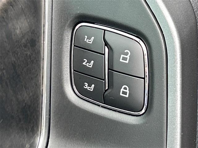 Photo of 2025 Oxford White Ford F-350