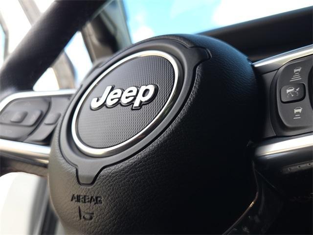 Photo of 2022 Bright White Clearcoat Jeep Wrangler Unlimited