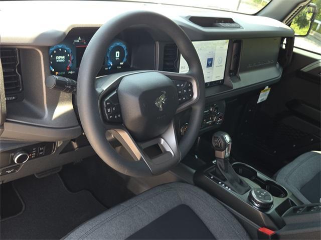 Photo of 2025 Oxford White Ford Bronco