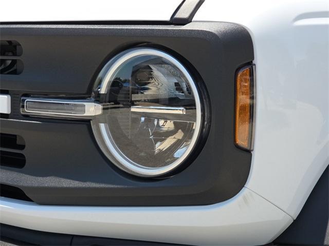 Photo of 2025 Oxford White Ford Bronco