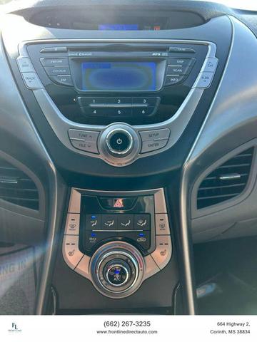 Photo of 2013 Shimmering Silver Hyundai ELANTRA
