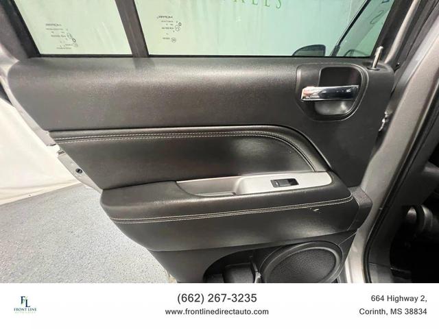 Photo of 2016 Billet Silver Metallic Clearcoat Jeep Compass