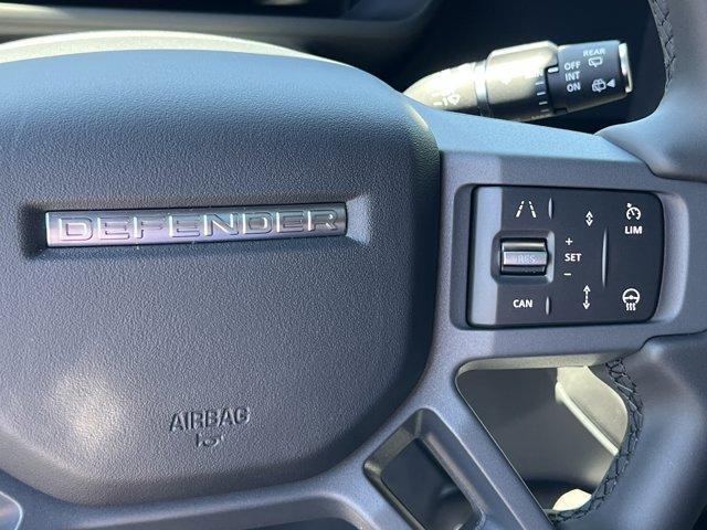 Photo of 2025 Fuji White Land Rover Defender