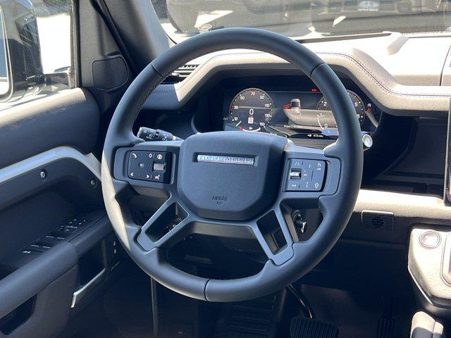 Photo of 2025 Fuji White Land Rover Defender