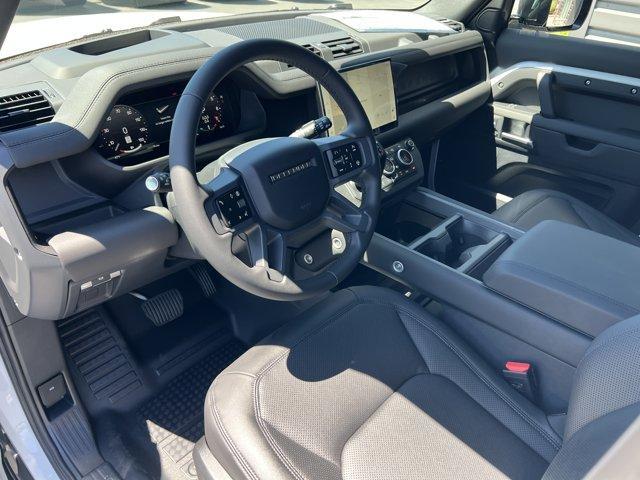 Photo of 2025 Fuji White Land Rover Defender