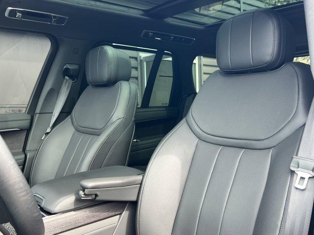 Photo of 2025 Santorini Black Land Rover Range Rover