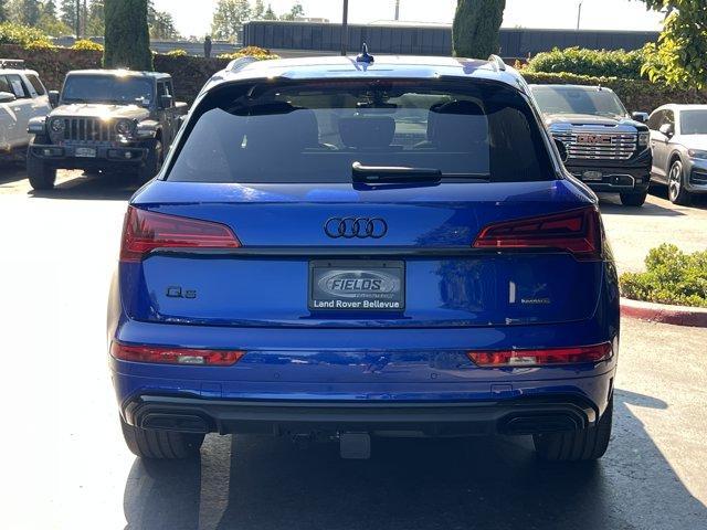 Photo of 2022 Ultra Blue Metallic Audi Q5 e