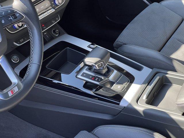 Photo of 2022 Ultra Blue Metallic Audi Q5 e