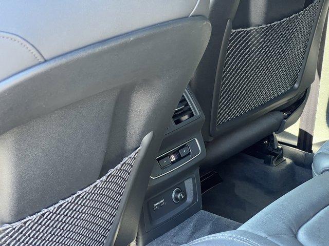 Photo of 2022 Ultra Blue Metallic Audi Q5 e