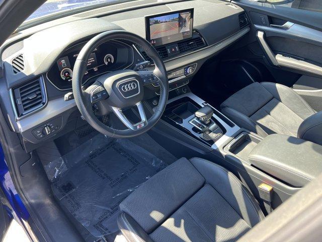 Photo of 2022 Ultra Blue Metallic Audi Q5 e