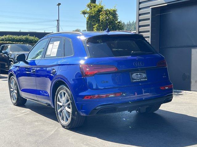 Photo of 2022 Ultra Blue Metallic Audi Q5 e