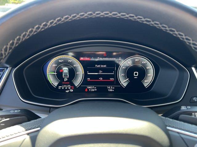 Photo of 2022 Ultra Blue Metallic Audi Q5 e