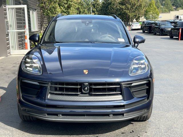 Photo of 2022 Jet Black Metallic Porsche Macan