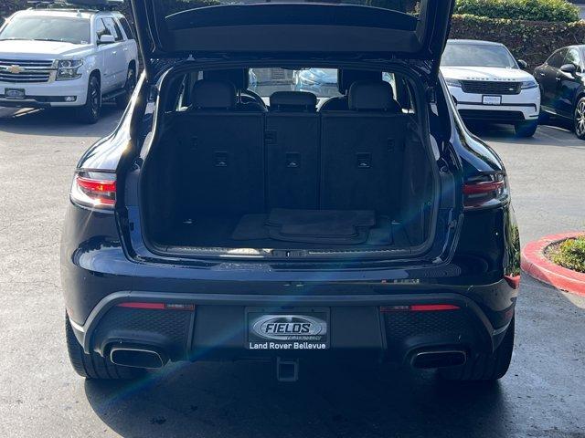 Photo of 2022 Jet Black Metallic Porsche Macan