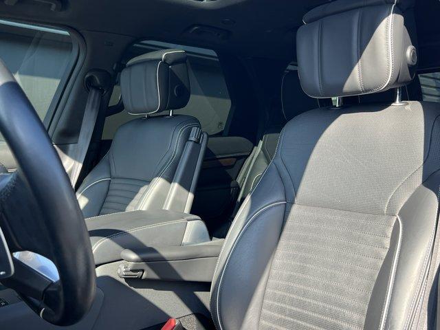 Photo of 2021 Lantau Bronze Land Rover Discovery