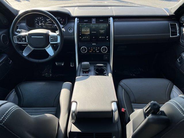 Photo of 2021 Lantau Bronze Land Rover Discovery
