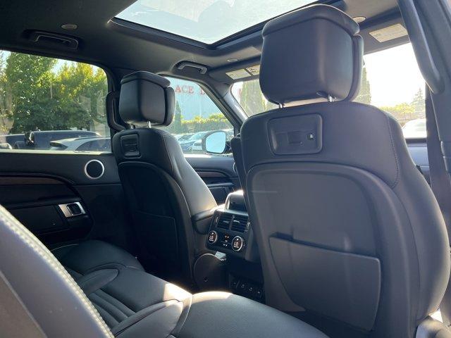 Photo of 2021 Lantau Bronze Land Rover Discovery