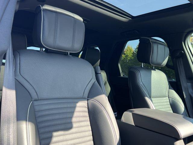 Photo of 2021 Lantau Bronze Land Rover Discovery