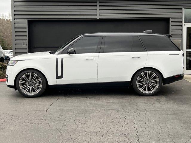 Photo of 2025 Fuji White Land Rover Range Rover
