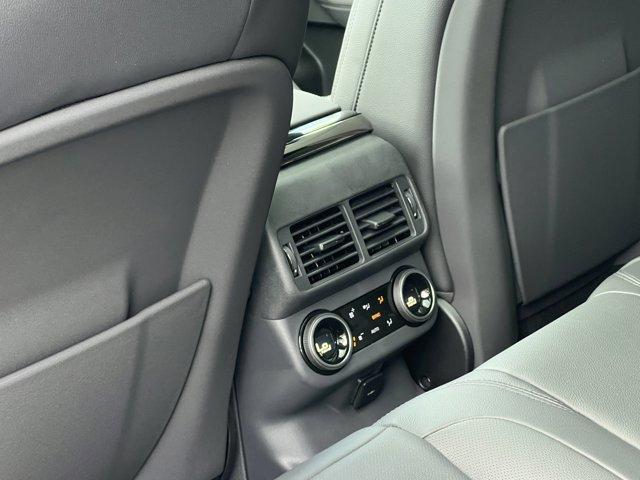 Photo of 2026 Fuji White Land Rover Range Rover Velar