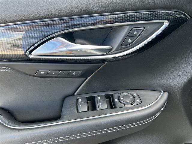 Photo of 2023 Summit White Buick Envision