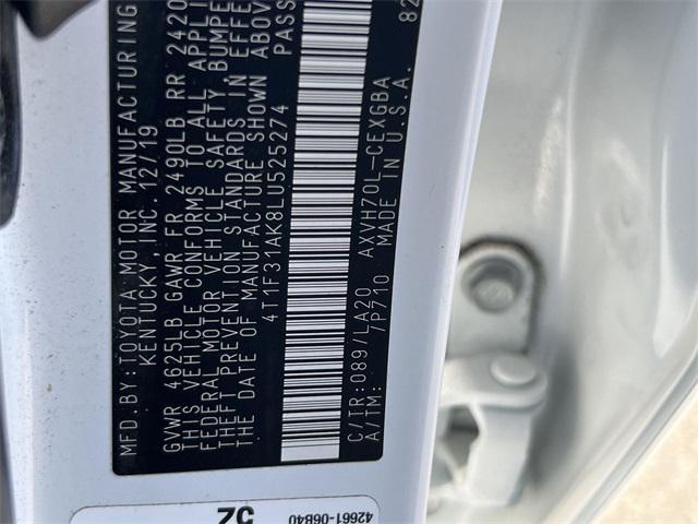 Photo of 2020 Super White Toyota Camry Hybrid
