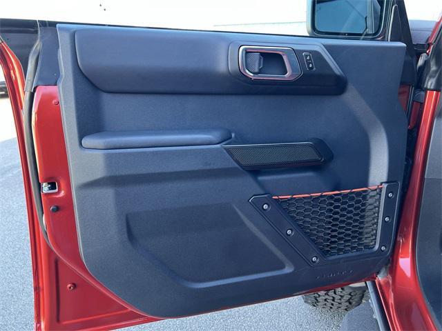 Photo of 2023 Hot Pepper Red Metallic Tinted Clearcoat Ford Bronco