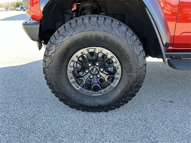 Photo of 2023 Hot Pepper Red Metallic Tinted Clearcoat Ford Bronco