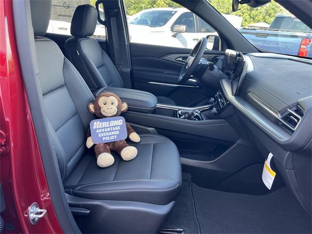 Photo of 2025 Radiant Red Tintcoat Chevrolet Traverse